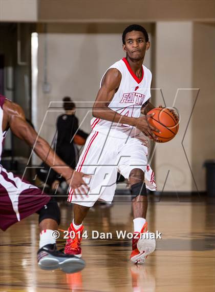 Thumbnail 2 in Christian Life Center vs. Grapevine Faith Christian (Fantasy of Lights) photogallery.