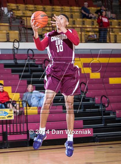 Thumbnail 1 in Christian Life Center vs. Grapevine Faith Christian (Fantasy of Lights) photogallery.