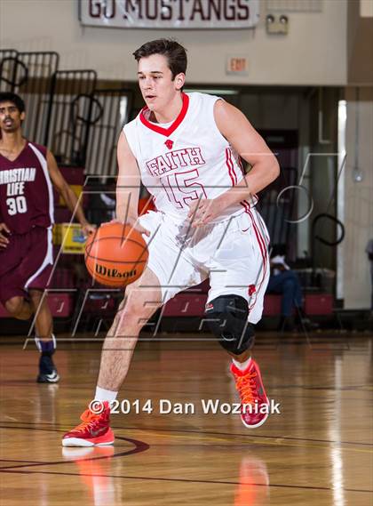 Thumbnail 2 in Christian Life Center vs. Grapevine Faith Christian (Fantasy of Lights) photogallery.