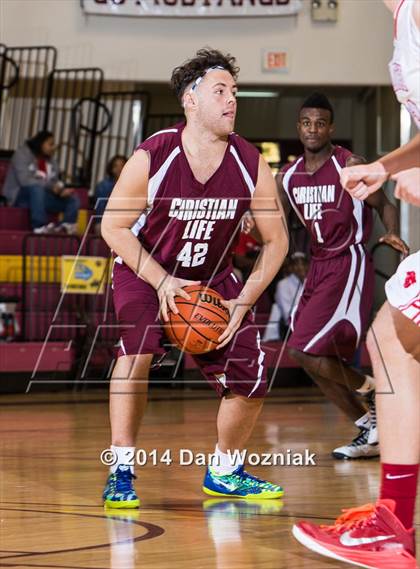Thumbnail 3 in Christian Life Center vs. Grapevine Faith Christian (Fantasy of Lights) photogallery.