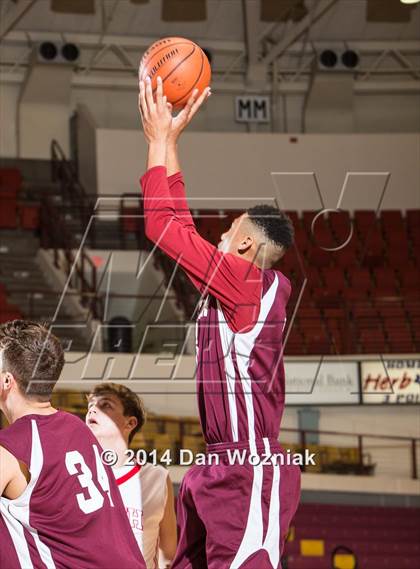Thumbnail 1 in Christian Life Center vs. Grapevine Faith Christian (Fantasy of Lights) photogallery.