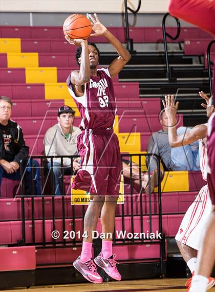Thumbnail 3 in Christian Life Center vs. Grapevine Faith Christian (Fantasy of Lights) photogallery.