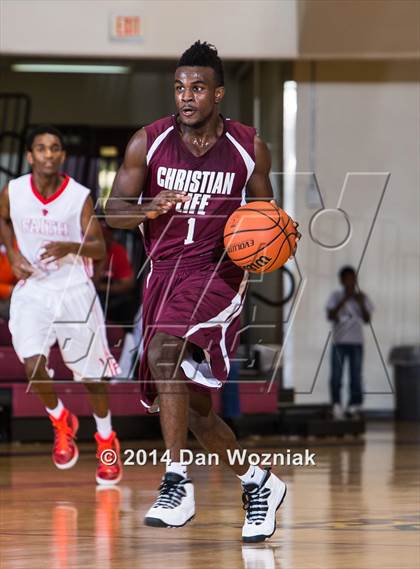 Thumbnail 2 in Christian Life Center vs. Grapevine Faith Christian (Fantasy of Lights) photogallery.