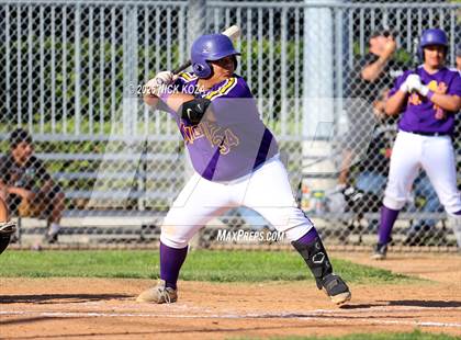 Thumbnail 3 in Paramount vs. Lynwood photogallery.