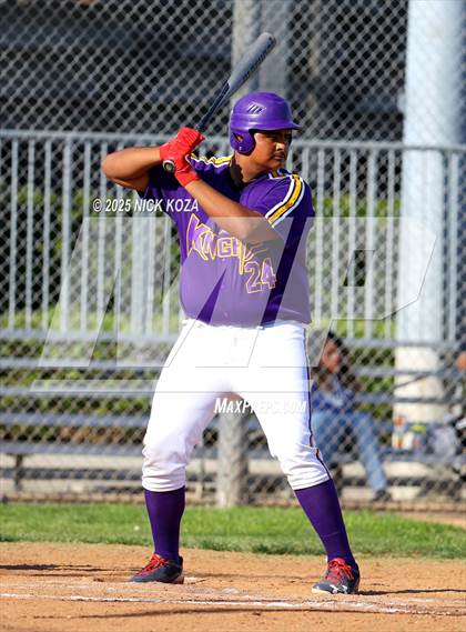Thumbnail 1 in Paramount vs. Lynwood photogallery.