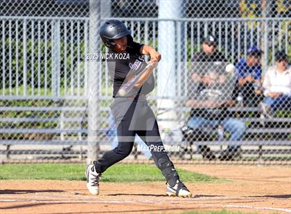 Thumbnail 1 in Paramount vs. Lynwood photogallery.
