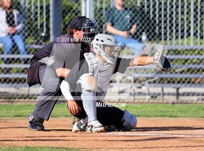 Thumbnail 3 in Paramount vs. Lynwood photogallery.
