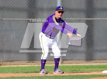 Thumbnail 1 in Paramount vs. Lynwood photogallery.