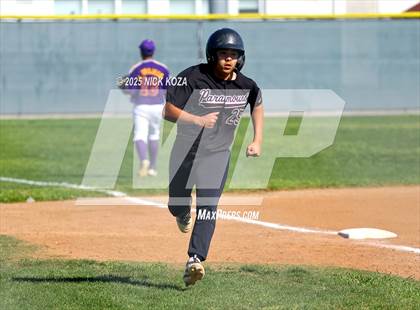 Thumbnail 1 in Paramount vs. Lynwood photogallery.