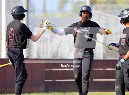 Thumbnail 2 in Paramount vs. Lynwood photogallery.