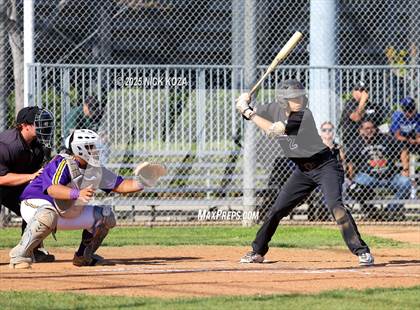 Thumbnail 1 in Paramount vs. Lynwood photogallery.