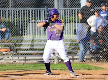 Thumbnail 2 in Paramount vs. Lynwood photogallery.