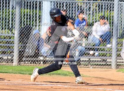 Thumbnail 1 in Paramount vs. Lynwood photogallery.
