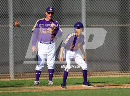 Thumbnail 3 in Paramount vs. Lynwood photogallery.