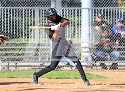 Thumbnail 2 in Paramount vs. Lynwood photogallery.
