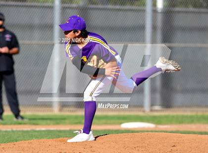 Thumbnail 2 in Paramount vs. Lynwood photogallery.