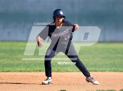 Thumbnail 1 in Paramount vs. Lynwood photogallery.