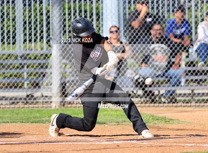Thumbnail 1 in Paramount vs. Lynwood photogallery.