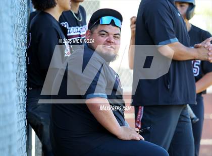 Thumbnail 2 in Paramount vs. Lynwood photogallery.
