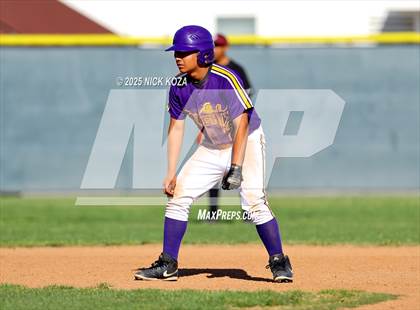 Thumbnail 1 in Paramount vs. Lynwood photogallery.