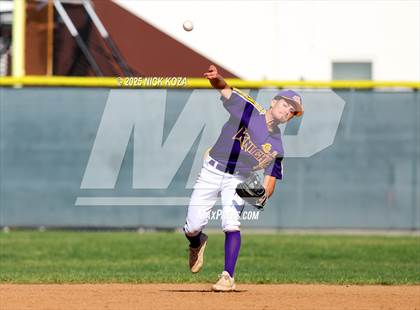 Thumbnail 1 in Paramount vs. Lynwood photogallery.