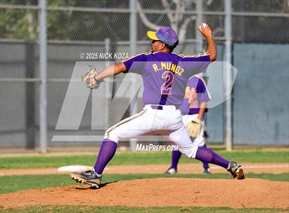 Thumbnail 1 in Paramount vs. Lynwood photogallery.