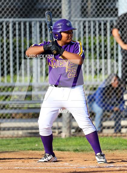 Thumbnail 1 in Paramount vs. Lynwood photogallery.