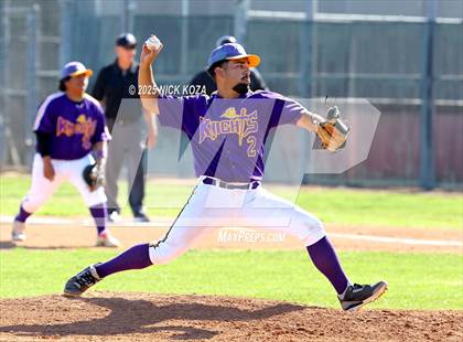 Thumbnail 2 in Paramount vs. Lynwood photogallery.