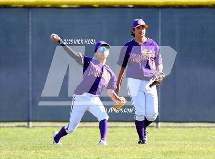 Thumbnail 1 in Paramount vs. Lynwood photogallery.