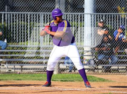 Thumbnail 3 in Paramount vs. Lynwood photogallery.