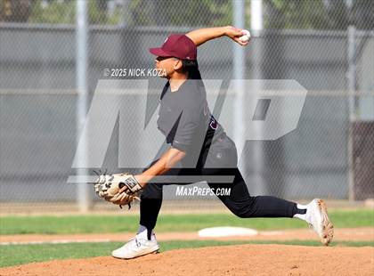 Thumbnail 3 in Paramount vs. Lynwood photogallery.