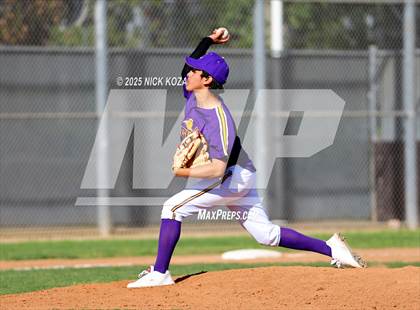 Thumbnail 2 in Paramount vs. Lynwood photogallery.