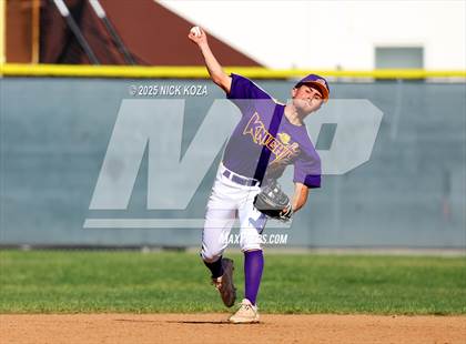 Thumbnail 3 in Paramount vs. Lynwood photogallery.