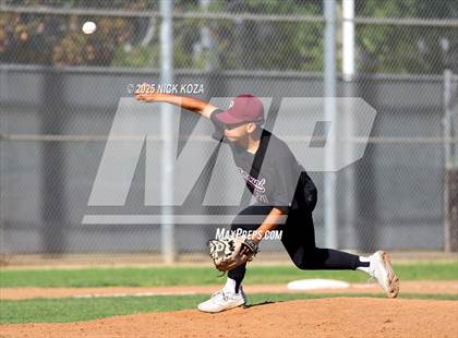 Thumbnail 2 in Paramount vs. Lynwood photogallery.