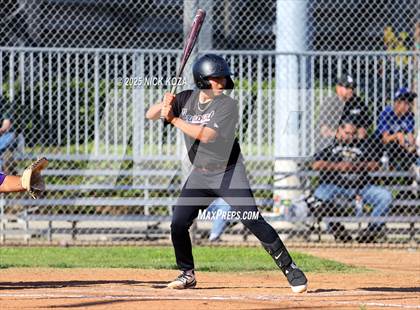 Thumbnail 2 in Paramount vs. Lynwood photogallery.