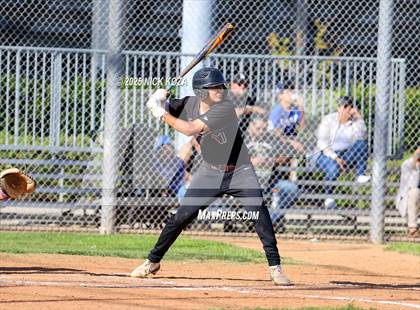 Thumbnail 3 in Paramount vs. Lynwood photogallery.