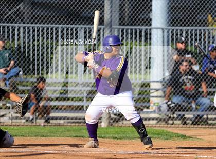 Thumbnail 3 in Paramount vs. Lynwood photogallery.