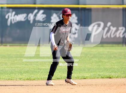 Thumbnail 3 in Paramount vs. Lynwood photogallery.