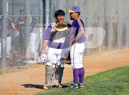 Thumbnail 1 in Paramount vs. Lynwood photogallery.