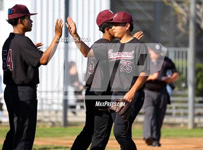 Thumbnail 1 in Paramount vs. Lynwood photogallery.