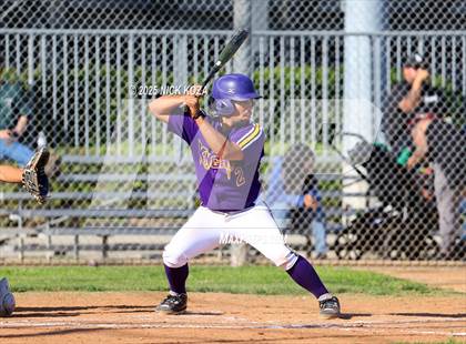 Thumbnail 3 in Paramount vs. Lynwood photogallery.