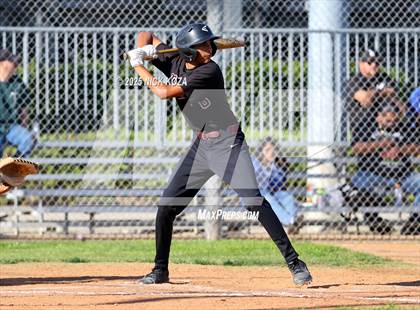 Thumbnail 1 in Paramount vs. Lynwood photogallery.