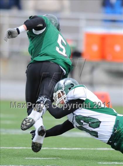 Thumbnail 3 in Trinity vs. Lewisburg (PIAA Class AA Quarterfinal) photogallery.