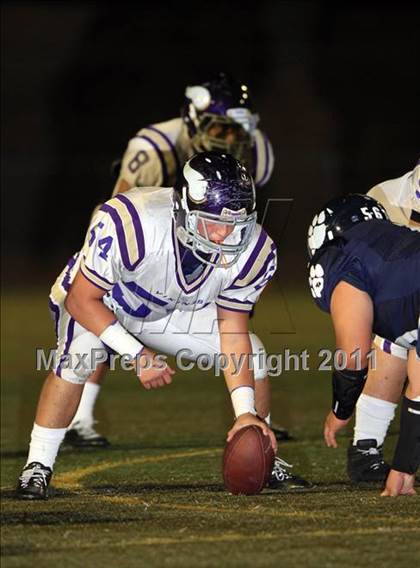 Thumbnail 2 in Loyola vs. Valencia photogallery.