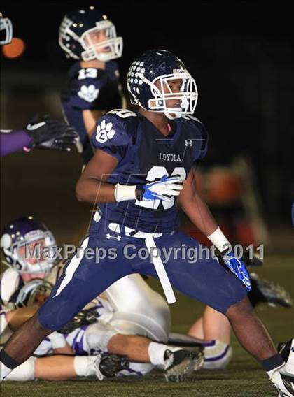 Thumbnail 1 in Loyola vs. Valencia photogallery.