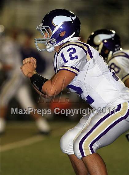Thumbnail 3 in Loyola vs. Valencia photogallery.