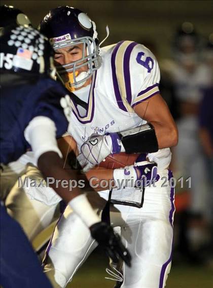 Thumbnail 1 in Loyola vs. Valencia photogallery.