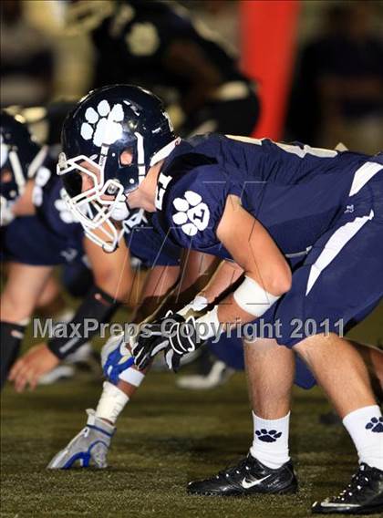 Thumbnail 1 in Loyola vs. Valencia photogallery.