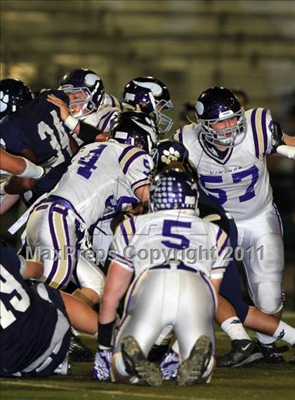 Thumbnail 1 in Loyola vs. Valencia photogallery.