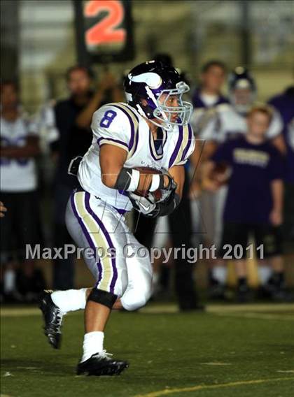 Thumbnail 3 in Loyola vs. Valencia photogallery.